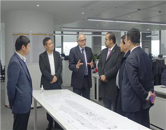 巴拿马驻上海总领事一行来访中船邮轮